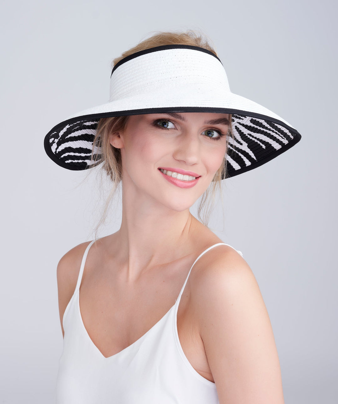 Graciela Visor - White/Black