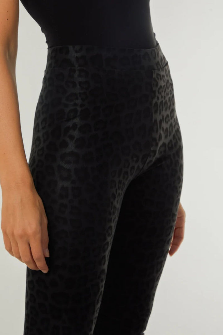 Black Leopard Print Leather Look Leggings - jqwholesale.com
