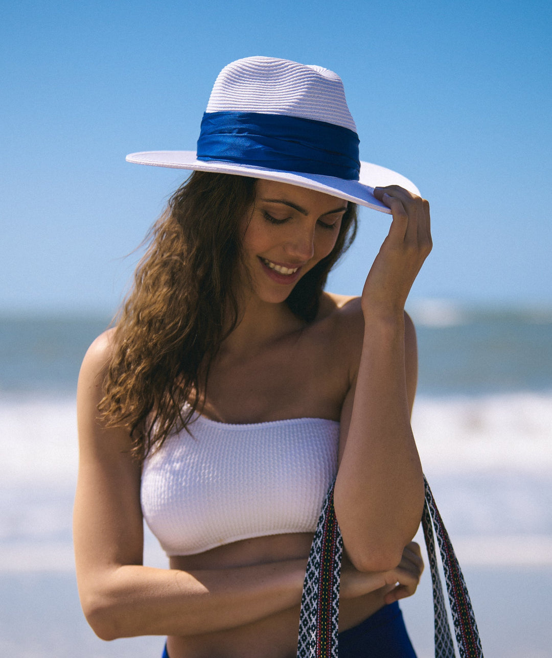 Zina Hat - White/Navy