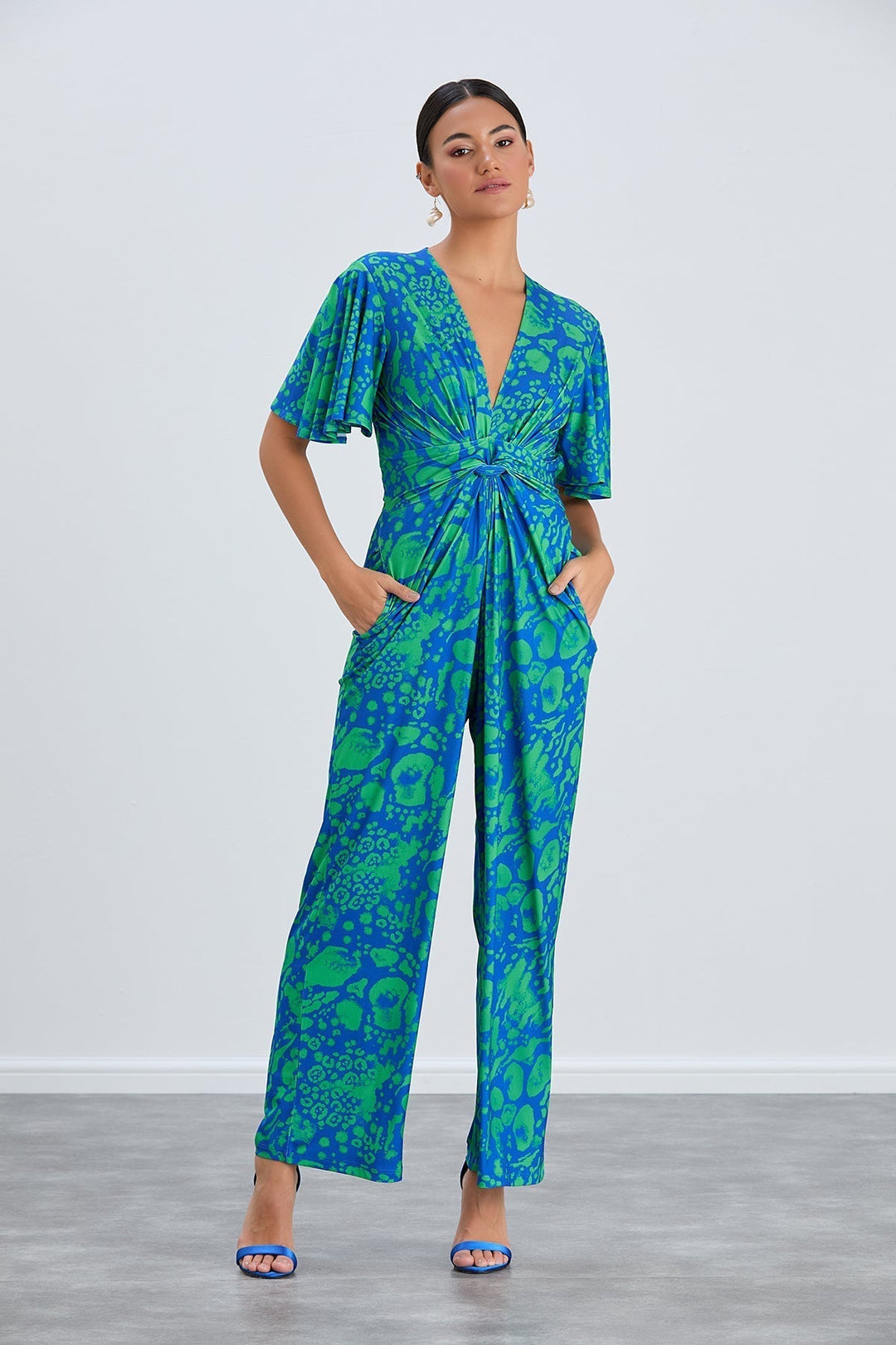 Tropical Green Angel Sleeve Maxi Jumpsuit with Twist Detail - jqwholesale.com