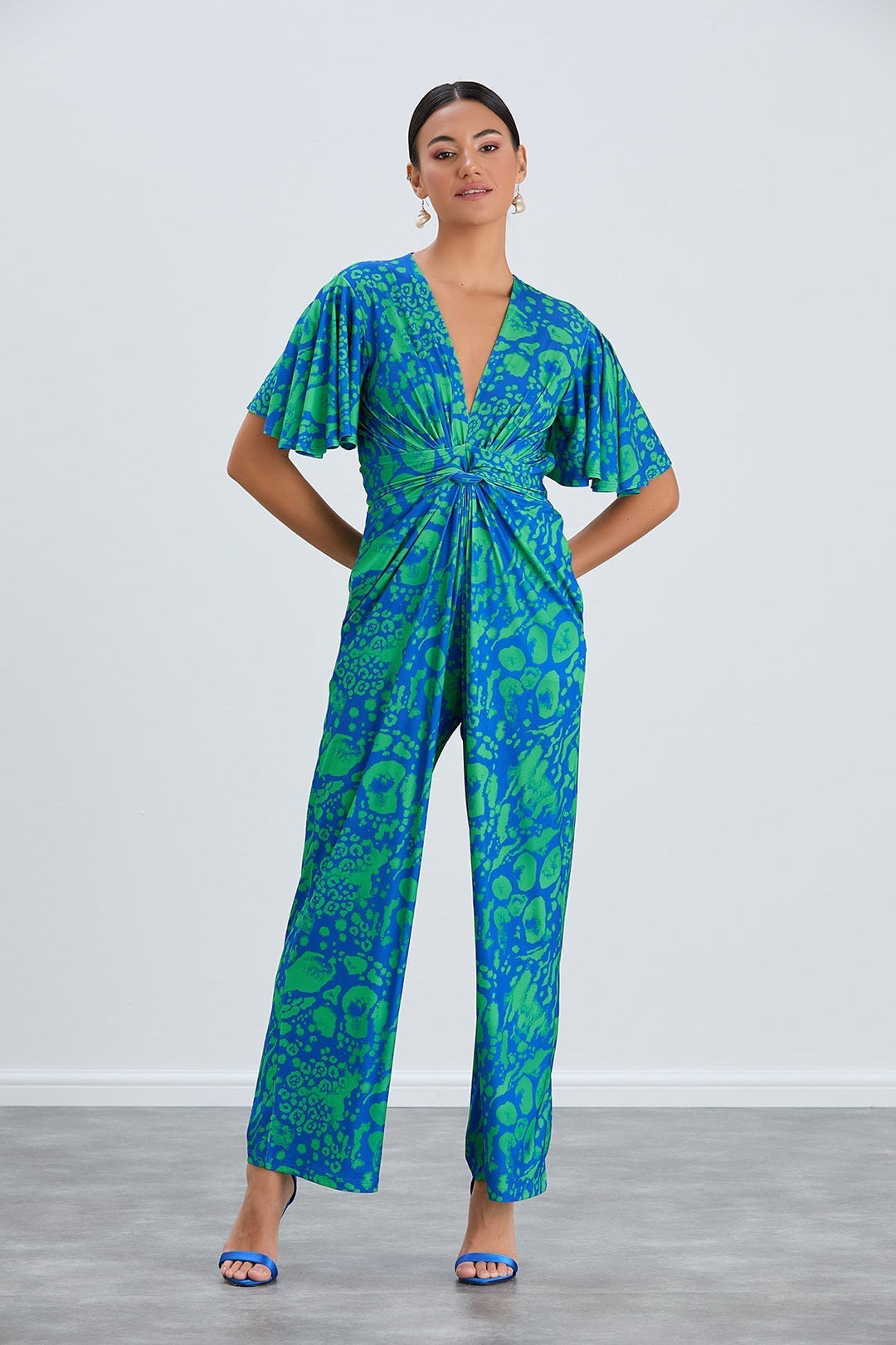 Tropical Green Angel Sleeve Maxi Jumpsuit with Twist Detail - jqwholesale.com