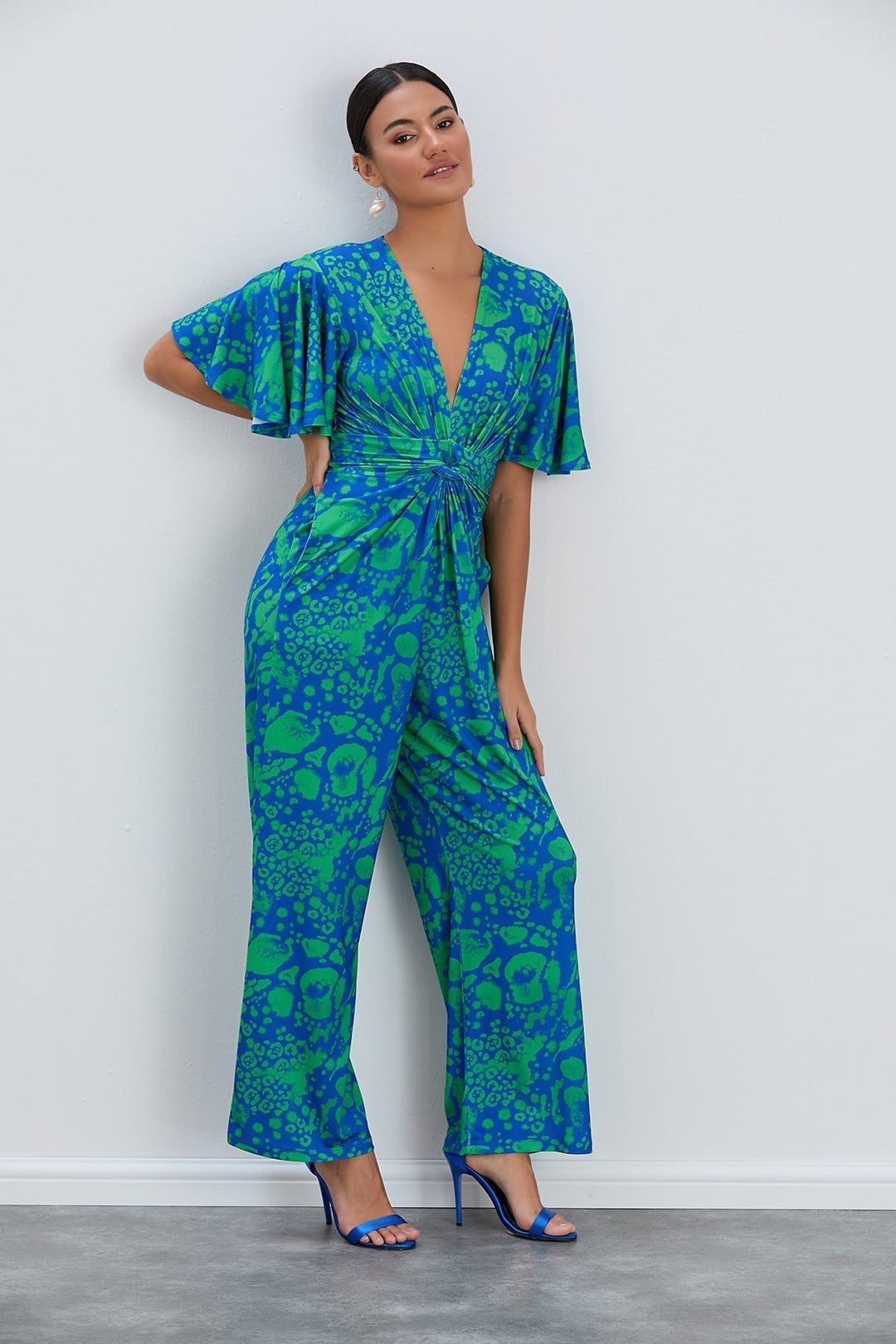 Tropical Green Angel Sleeve Maxi Jumpsuit with Twist Detail - jqwholesale.com