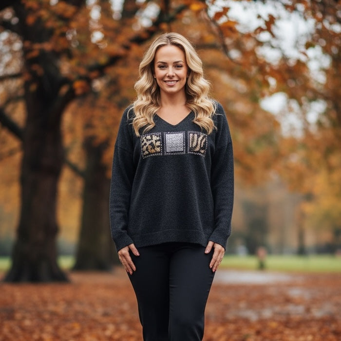 Animal Sequin Embellished V Knit Jumper