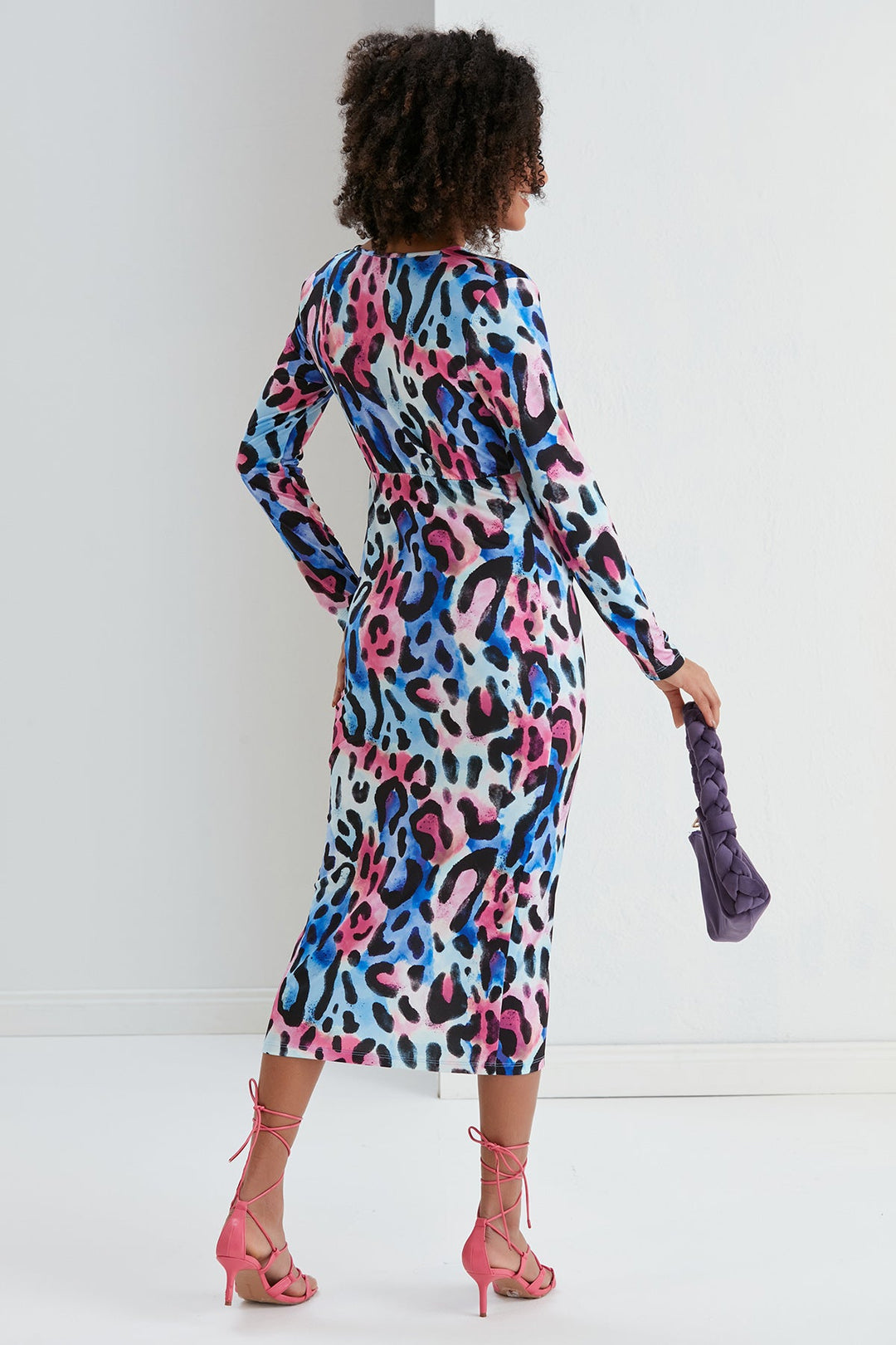 Long Sleeve Twist Midi dress in Leopard print - jqwholesale.com