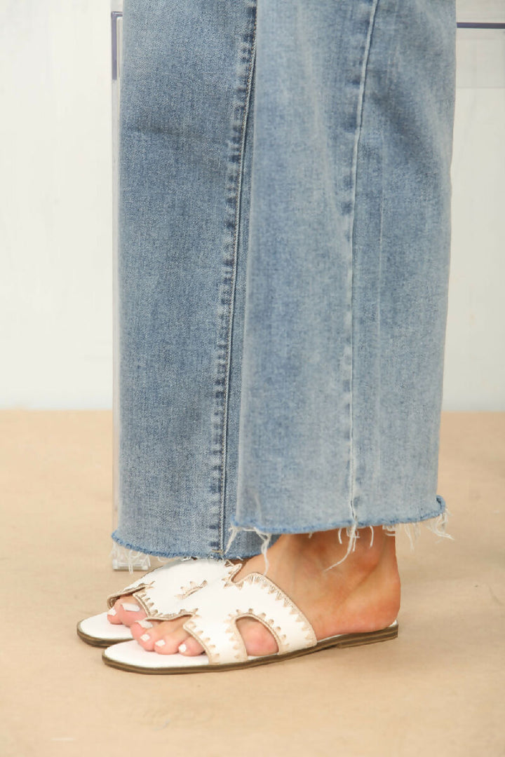 TT2WHITE_1_1000x1500