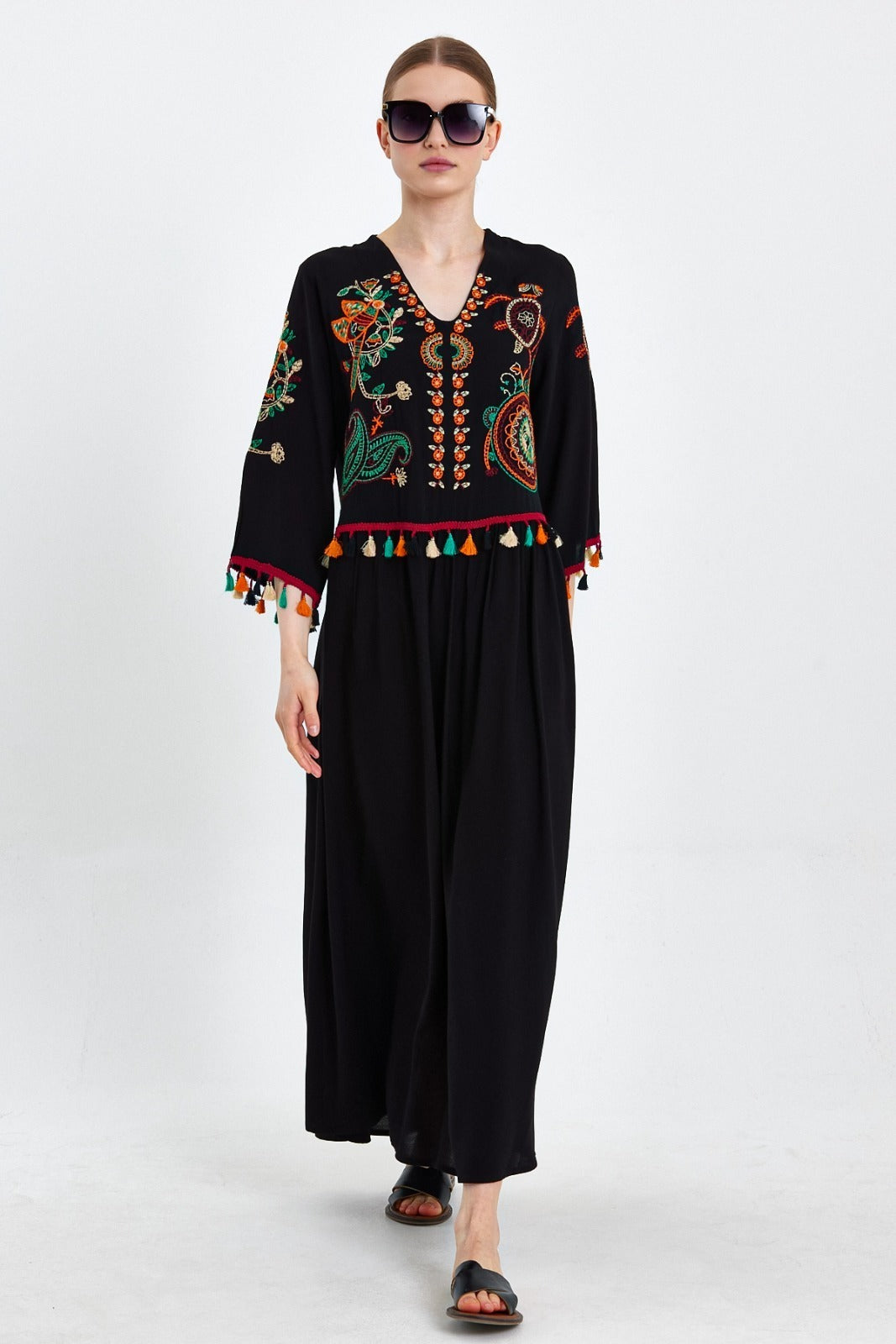 Embroidered Tiered Midi Dress with V-Neck Design in Black
