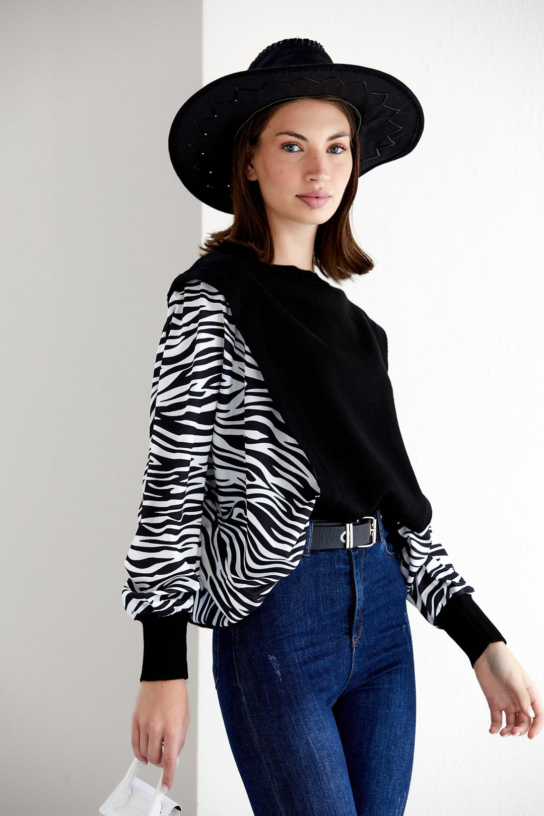 Bat Sleeve Oversize Knitted Jumper in Black/White Animal print - jqwholesale.com