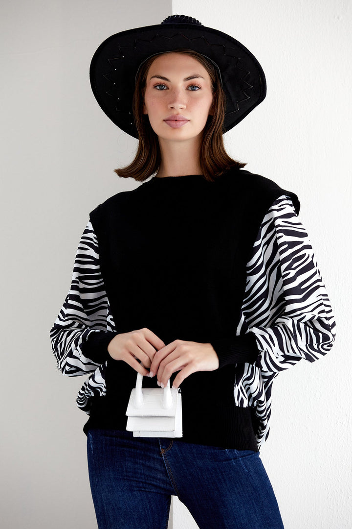 Bat Sleeve Oversize Knitted Jumper in Black/White Animal print - jqwholesale.com