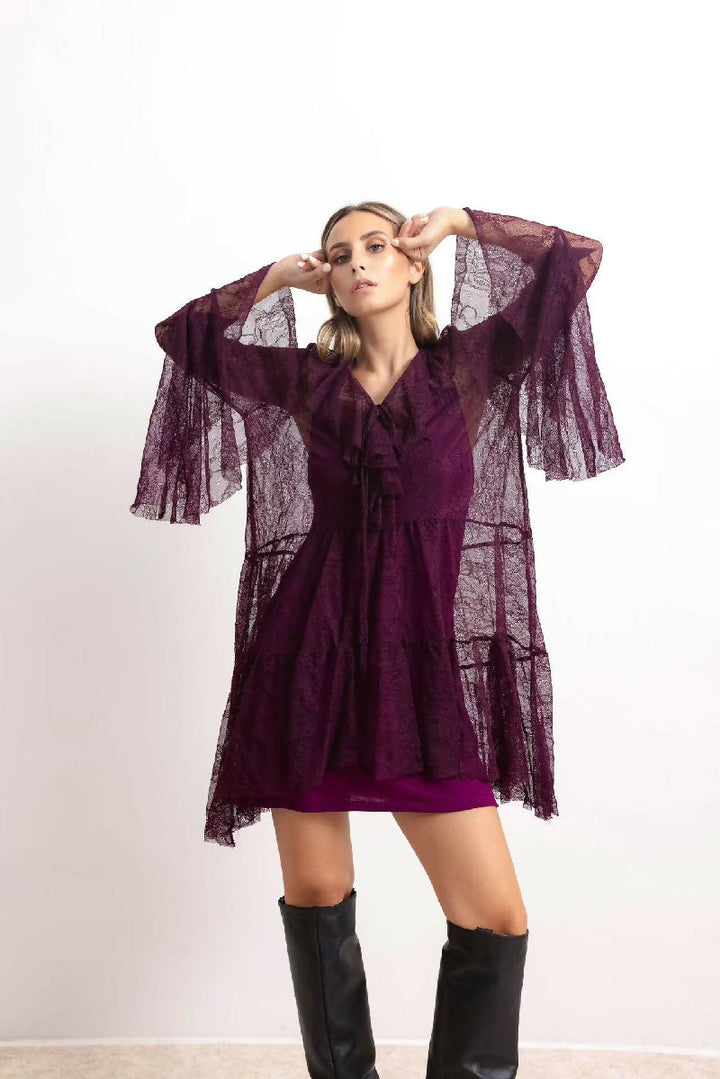 Lined Lace Mini Dress — Elegance and Subtle Sensuality