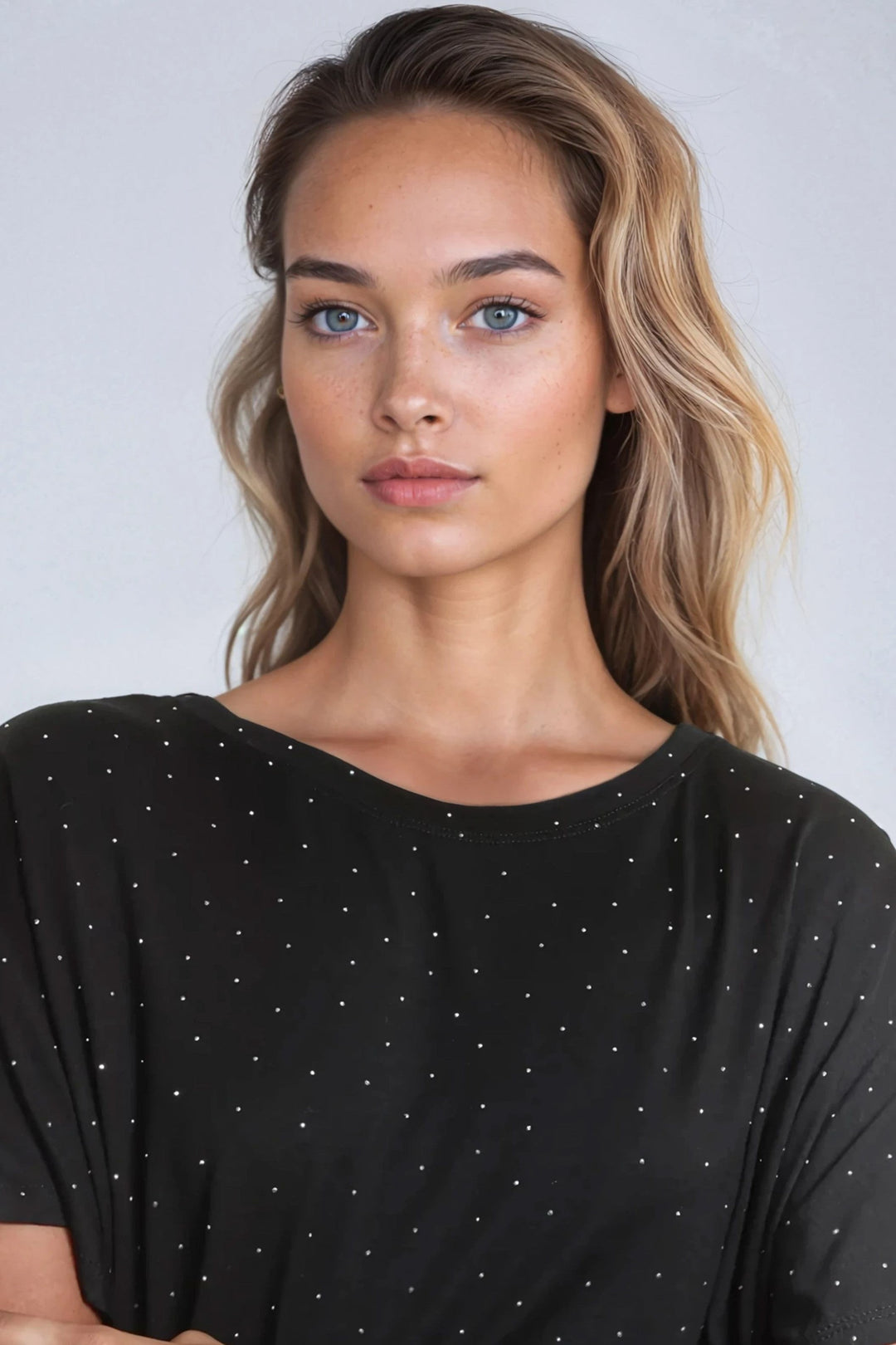 Black Embellished Round Neck T-Shirt - jqwholesale.com