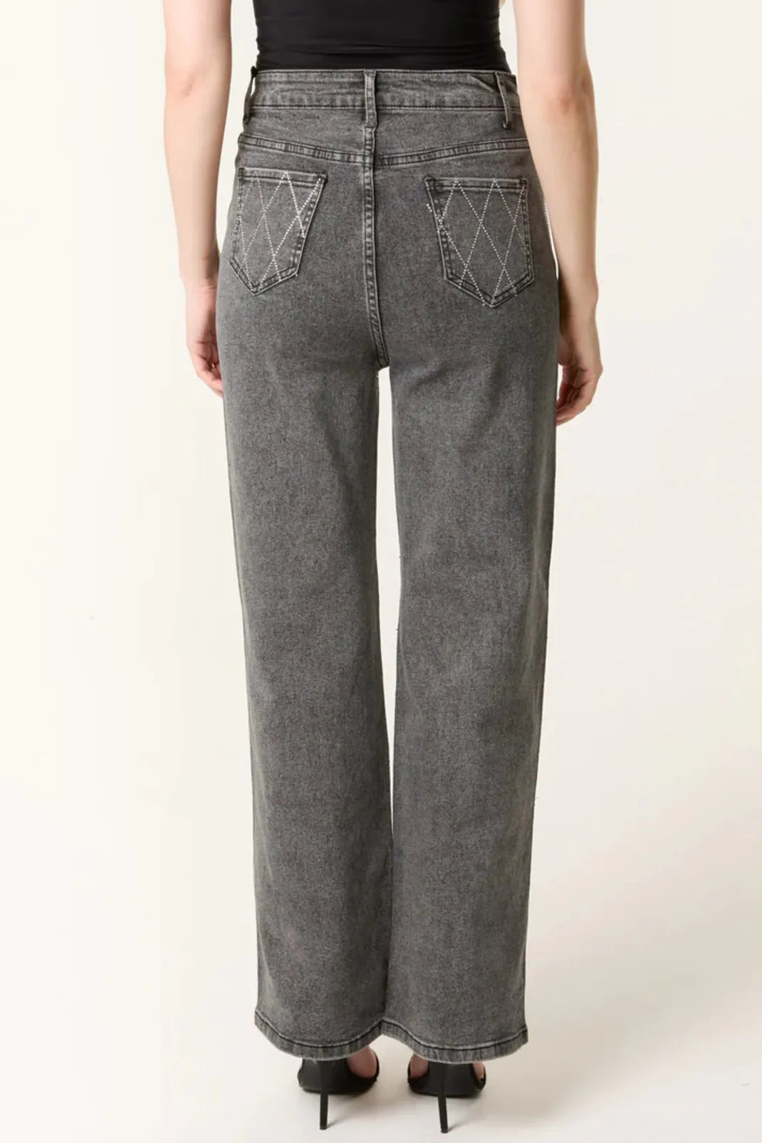 Black Wash Diamond Embellished Straight Leg Jeans - jqwholesale.com