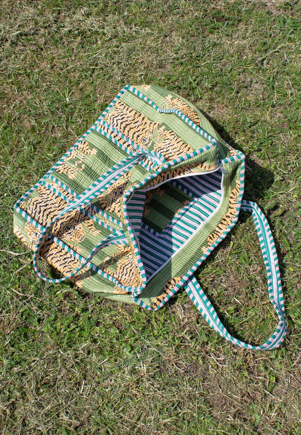Quilted Printed Tote Bag in Green Tiger - jqwholesale.com