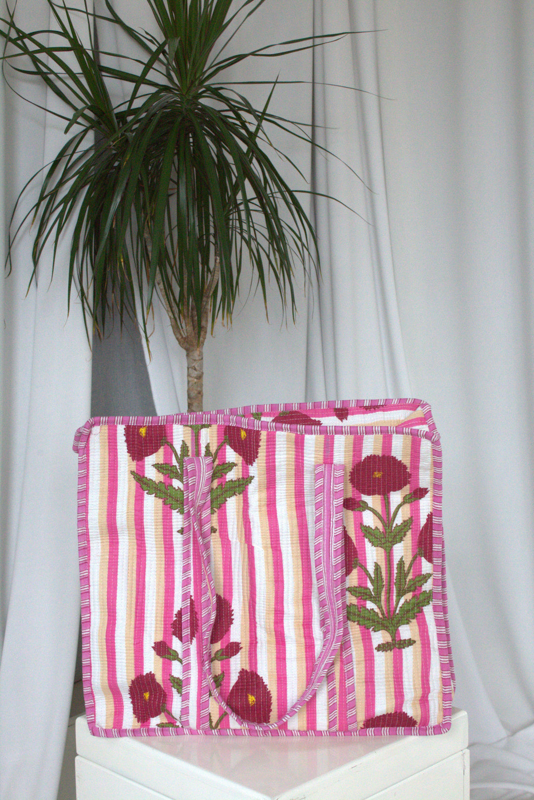 Quilted Printed Tote Bag in Floral Pink Stripes - jqwholesale.com