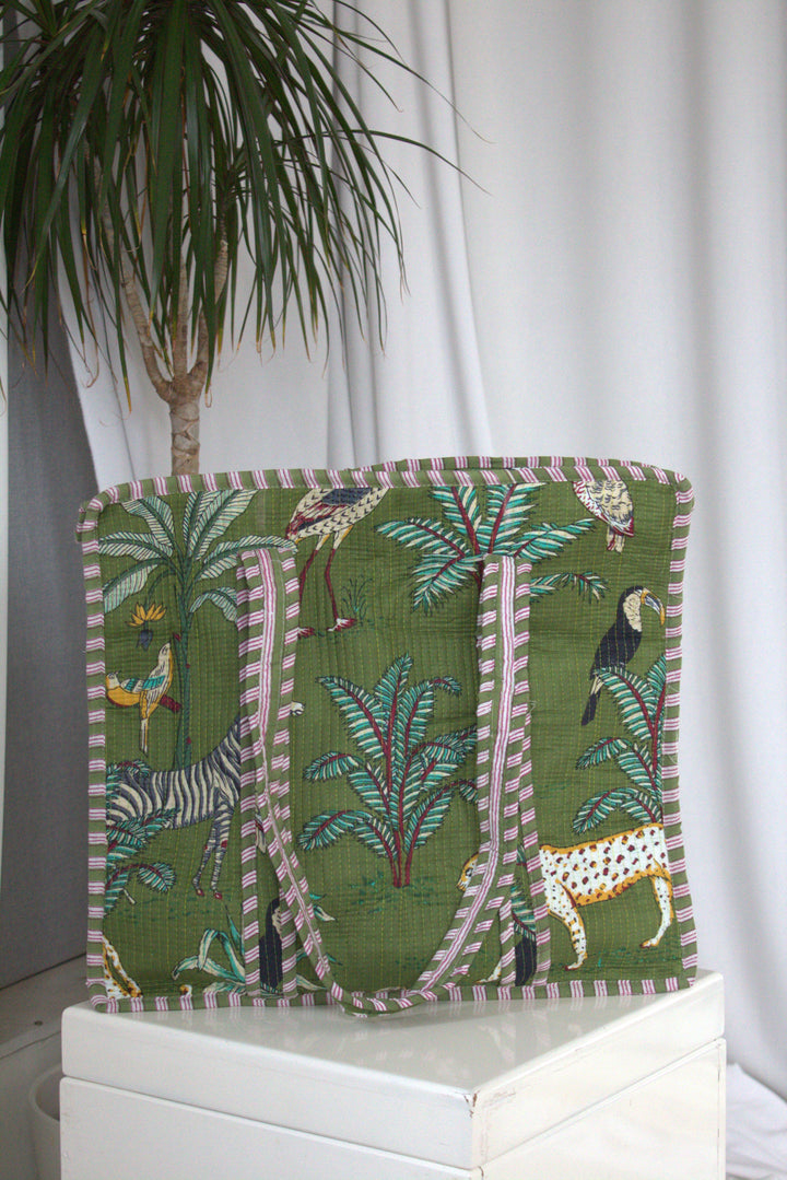 Quilted Printed Tote Bag in Green Tropical - jqwholesale.com