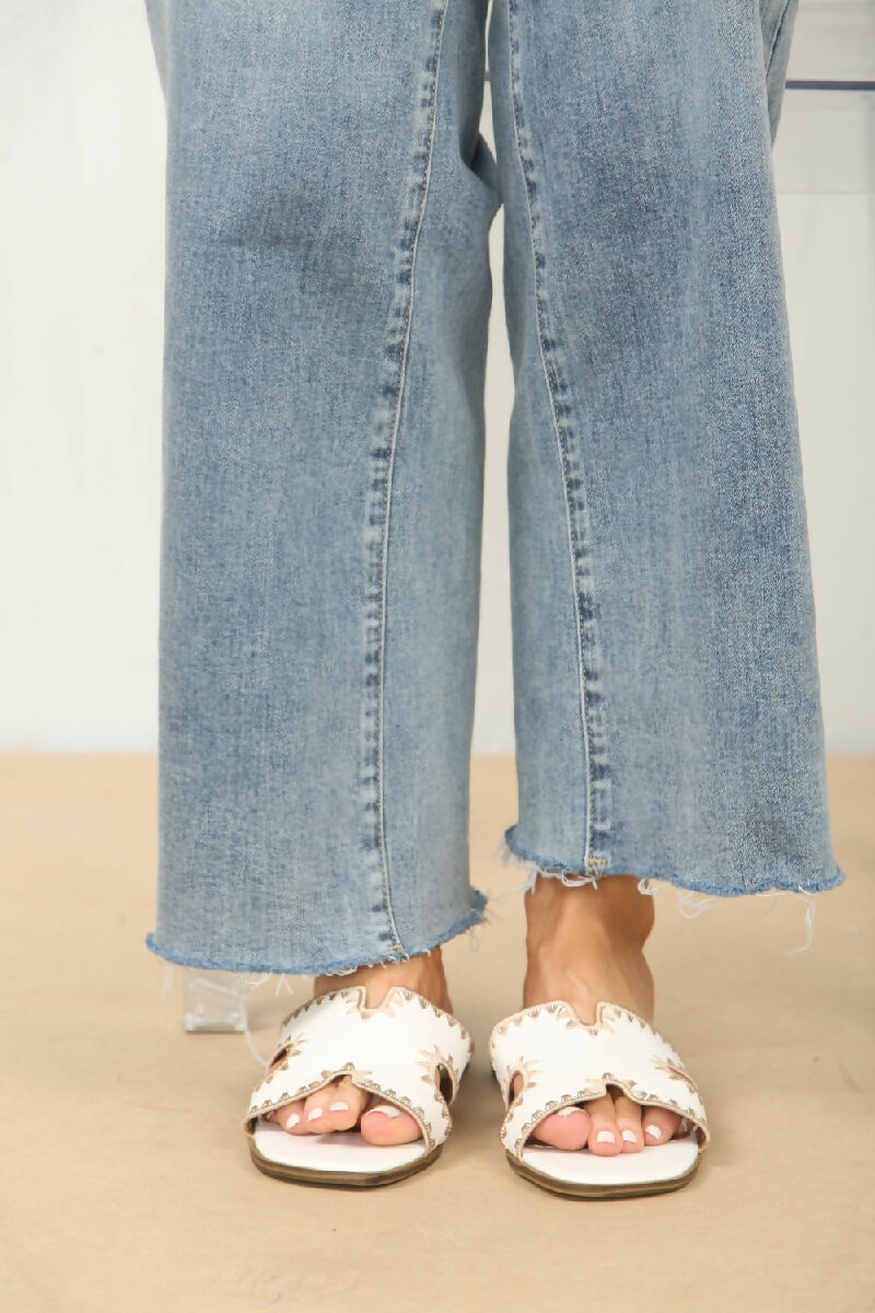 TT2WHITE_11_1000x1500