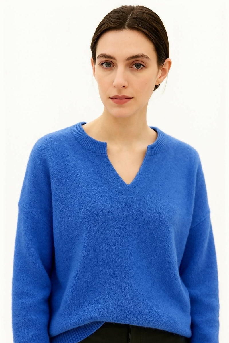Baby Alpaca V-neck jumper - Blue - jqwholesale.com
