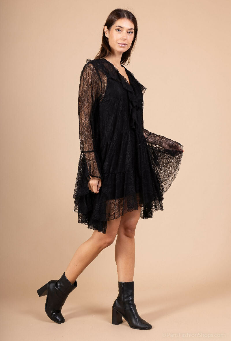 Lined Lace Mini Dress — Elegance and Subtle Sensuality
