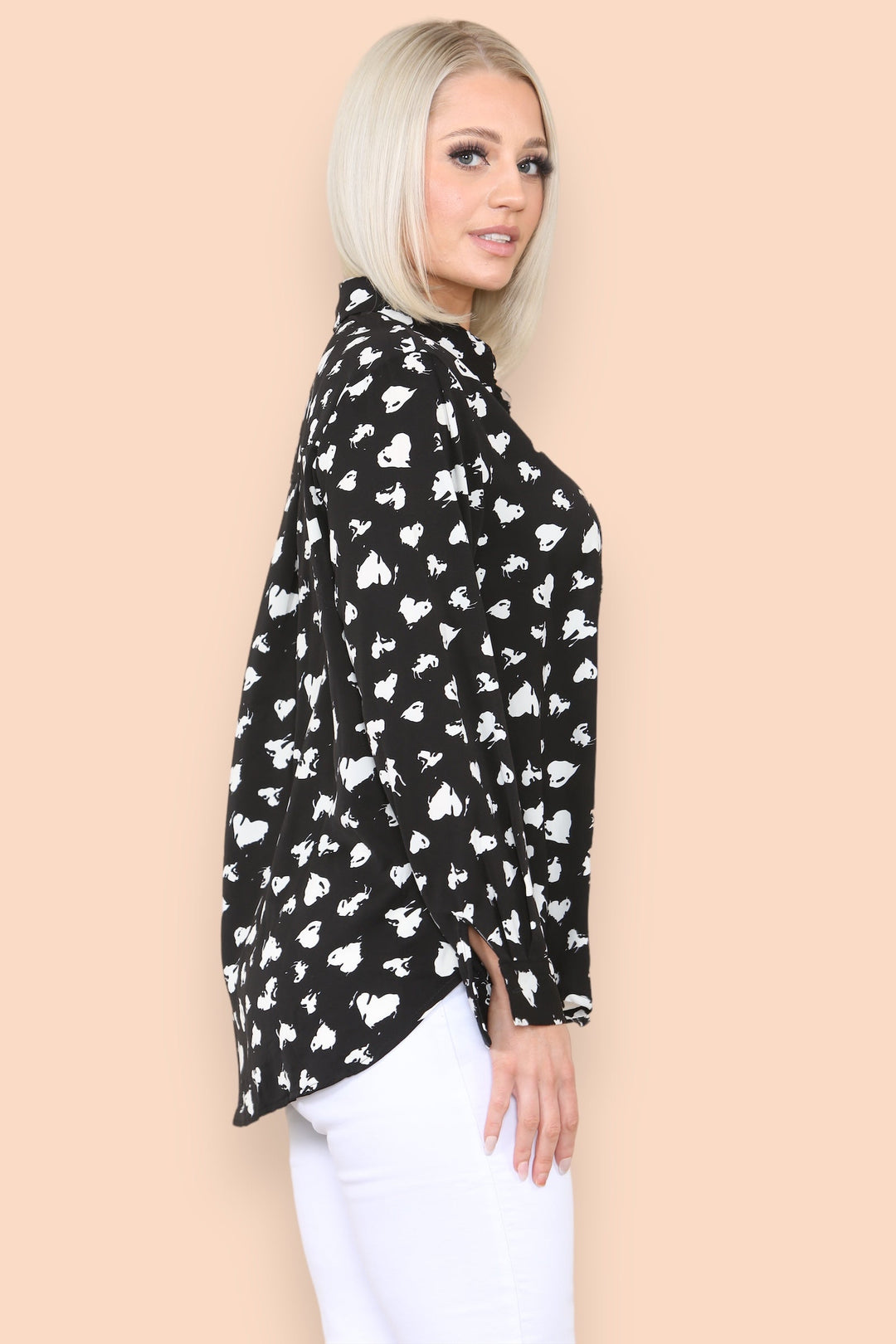 (4P. PACK) Black & White Contrast Heart Sateen Shirt - jqwholesale.com