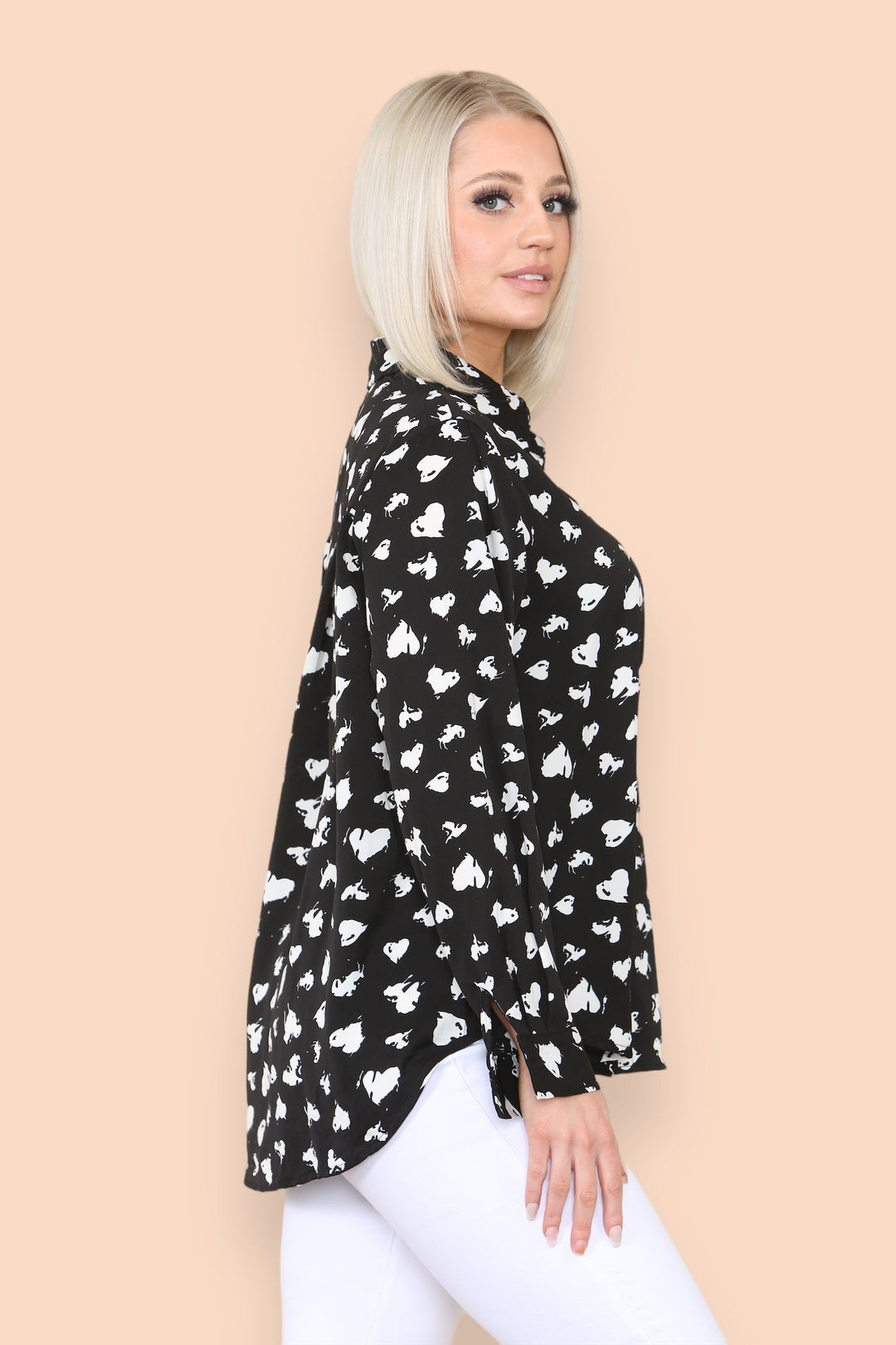 (4P. PACK) Black & White Contrast Heart Sateen Shirt - jqwholesale.com