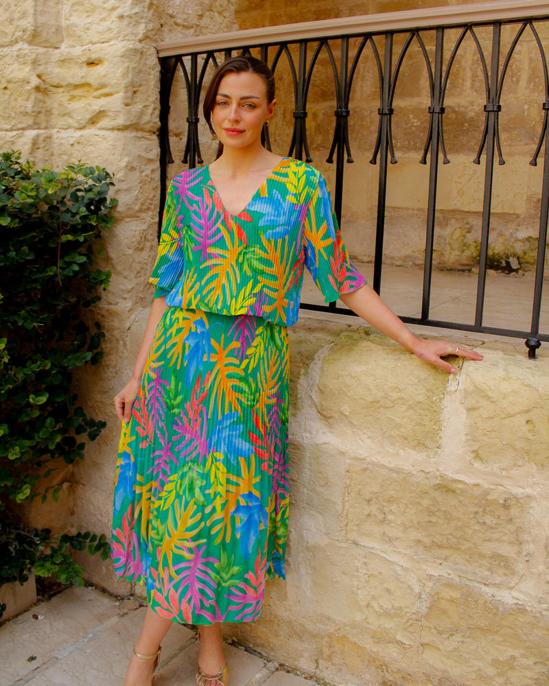 Palm Print Short Sleeve Plisse Layered Maxi Dress - jqwholesale.com
