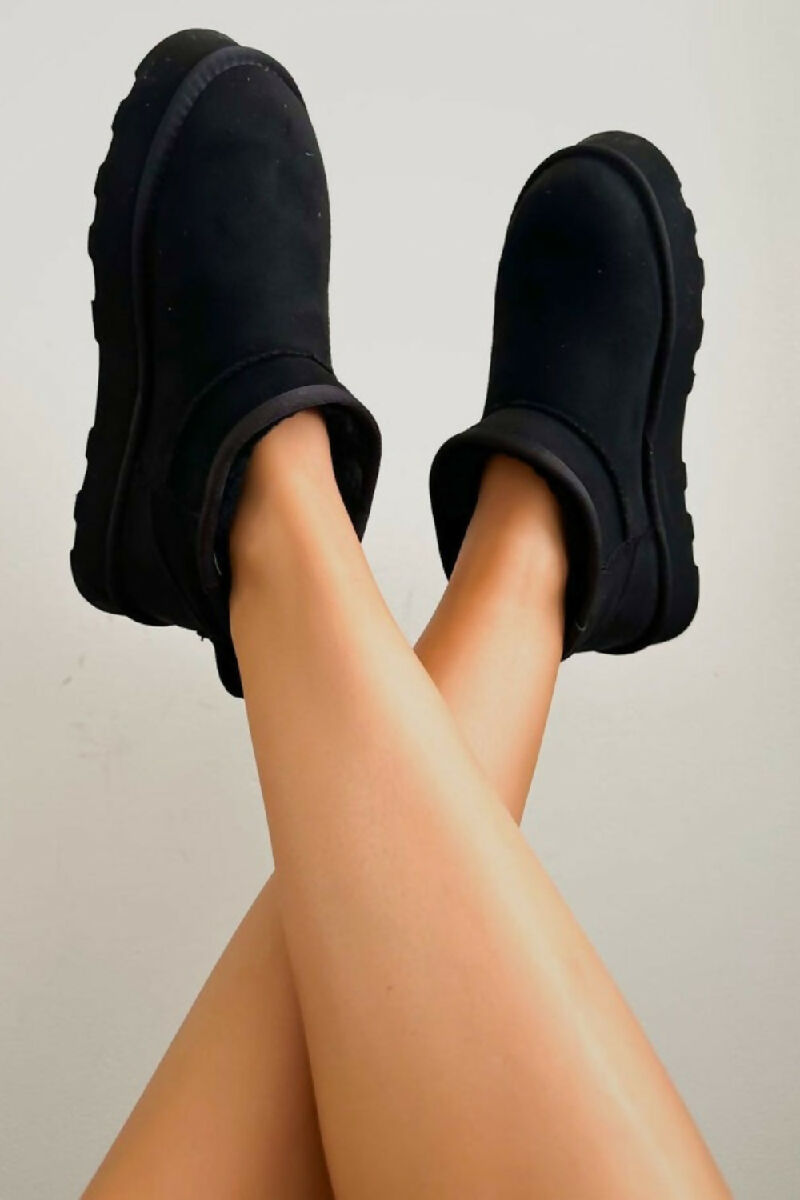 MX17MBLACKA_1000x1500