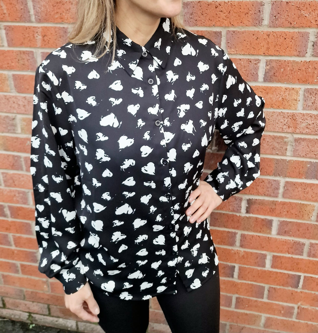 (4P. PACK) Black & White Contrast Heart Sateen Shirt - jqwholesale.com
