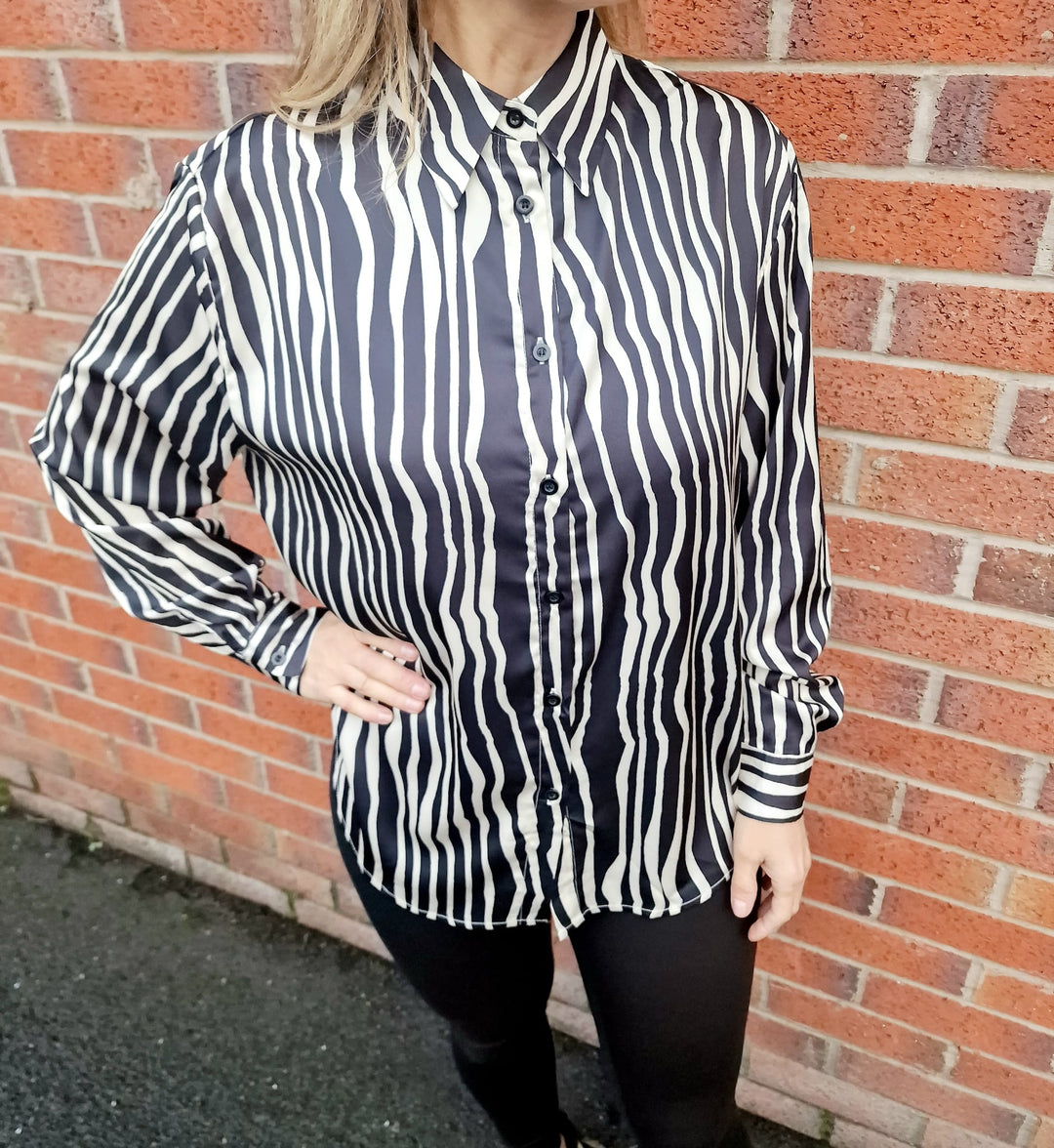 (4P. PACK) Zebra Swirl Sateen Shirt - jqwholesale.com