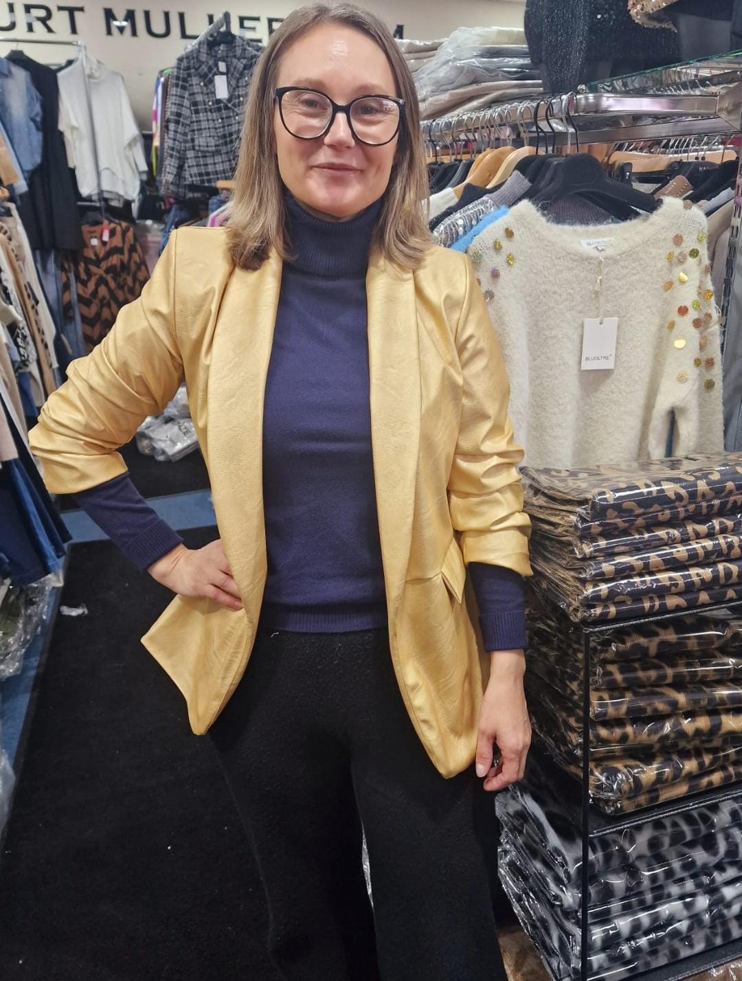 (5P. PACK) Vegan Leather Look Matte Ruched Sleeve Blazer - jqwholesale.com