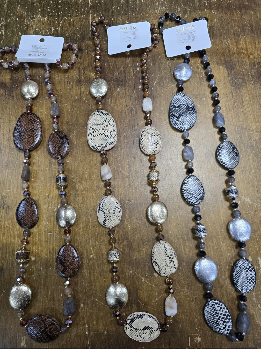 Reptile Leather look Bead Necklace - jqwholesale.com