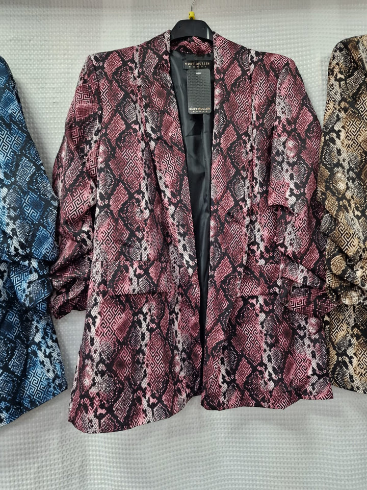 (6P.PACK) Oversized Reptile Print Rouched Sleeve Blazer - jqwholesale.com