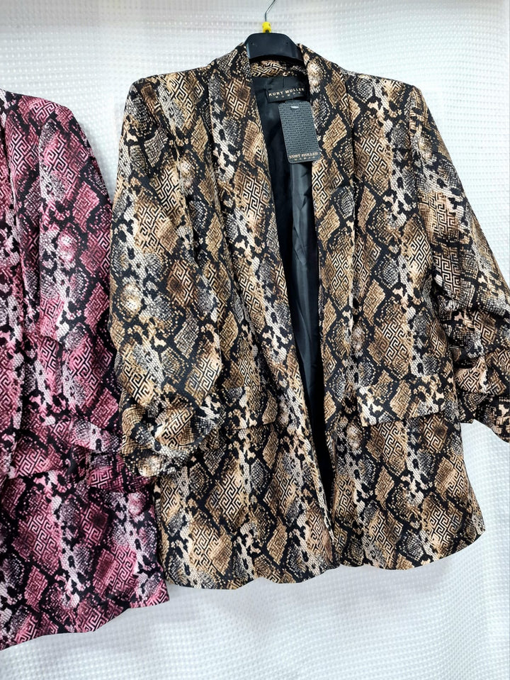 (6P.PACK) Oversized Reptile Print Rouched Sleeve Blazer - jqwholesale.com