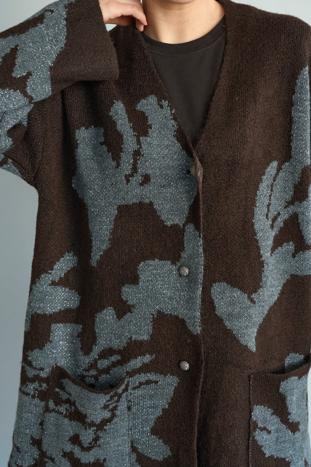 Metallic Jacquard Floral Knit Cardigan – Brown/Grey
