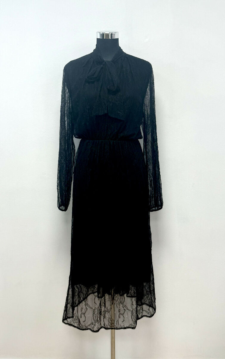 Elegant Lace Midi Dress