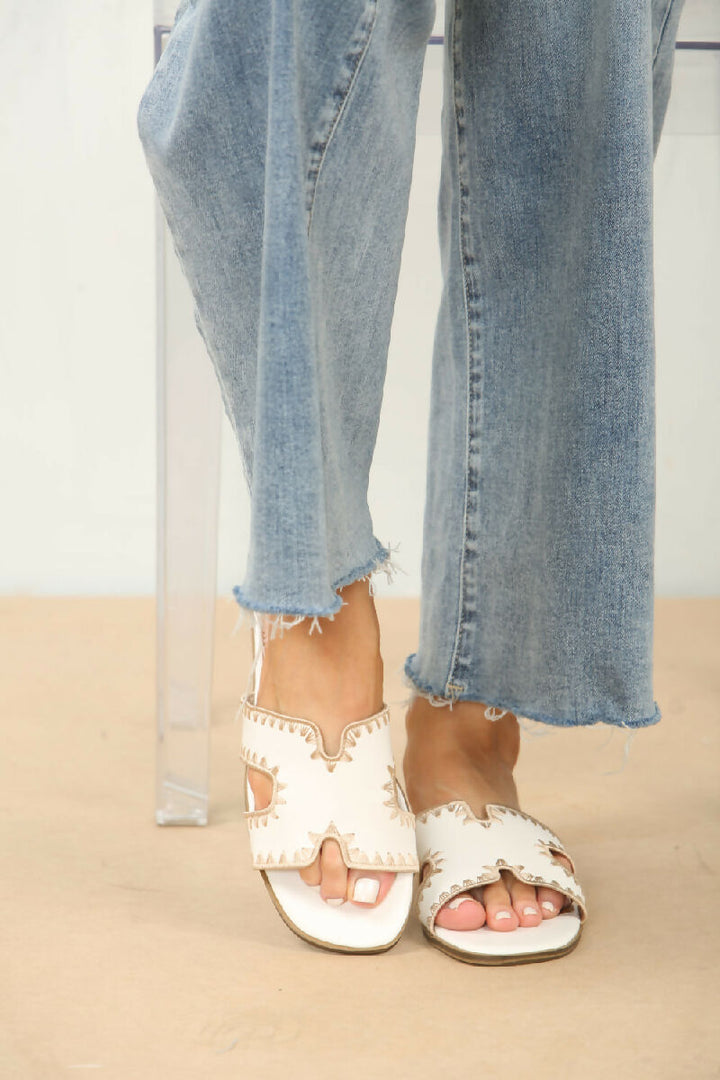 TT2WHITE_10_1000x1500