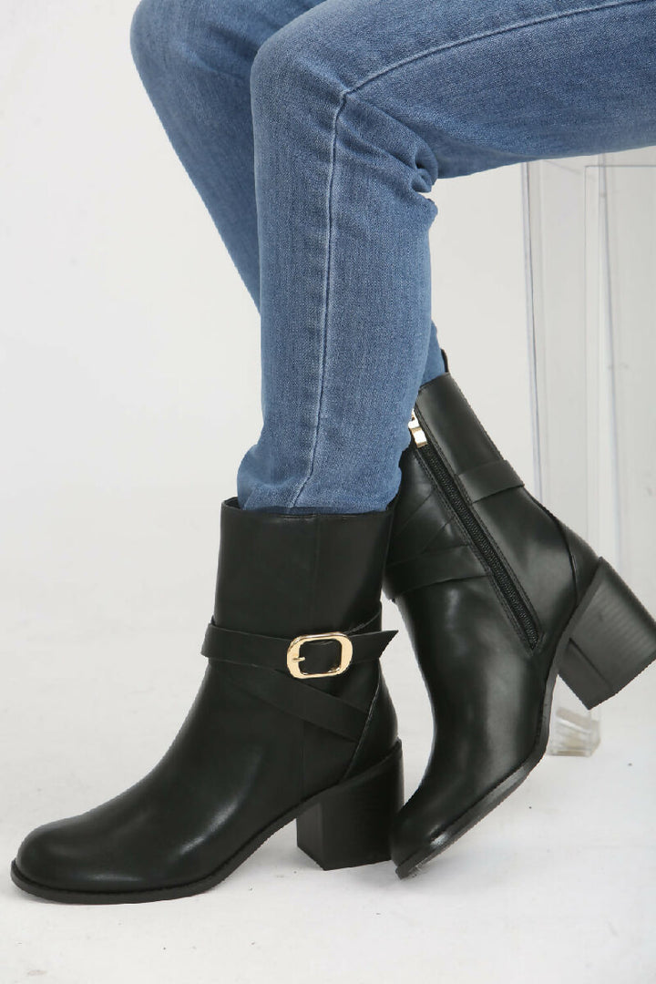 BLACK BLOCK HEELED ANKLE BOOTS (PACK OF 12 PAIRS UK3-UK8) - jqwholesale.com