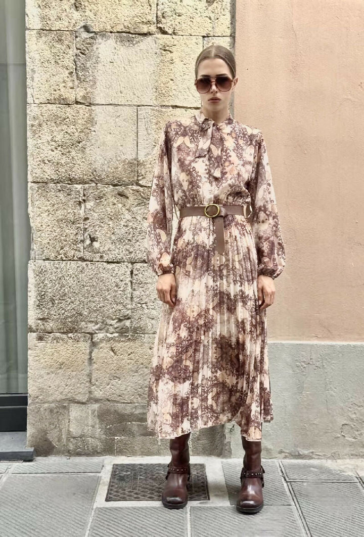 Pleated Dress with Vintage Print