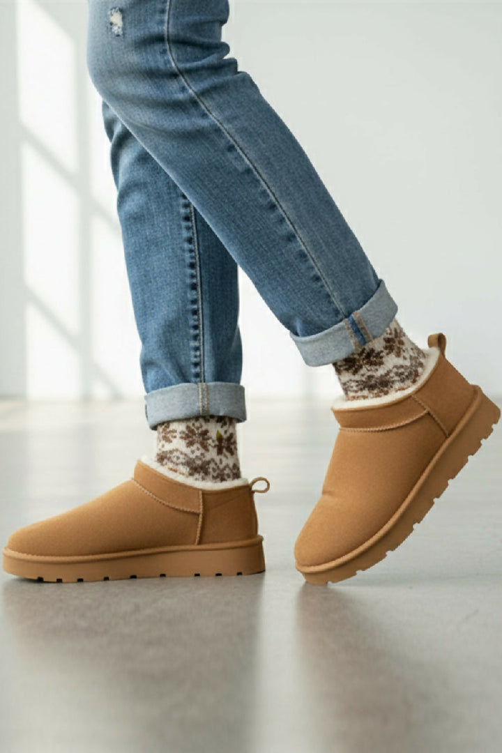 CHESTNUT FAUX SUEDE CLASSIC MICRO COZY SLIPPER BOOTS (PACK OF 12 PAIRS UK3-UK8)