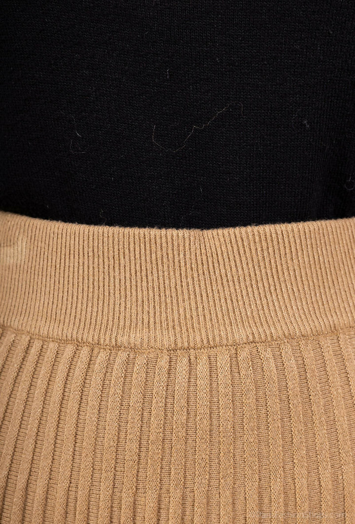 Knit Pleated Midi Skirt