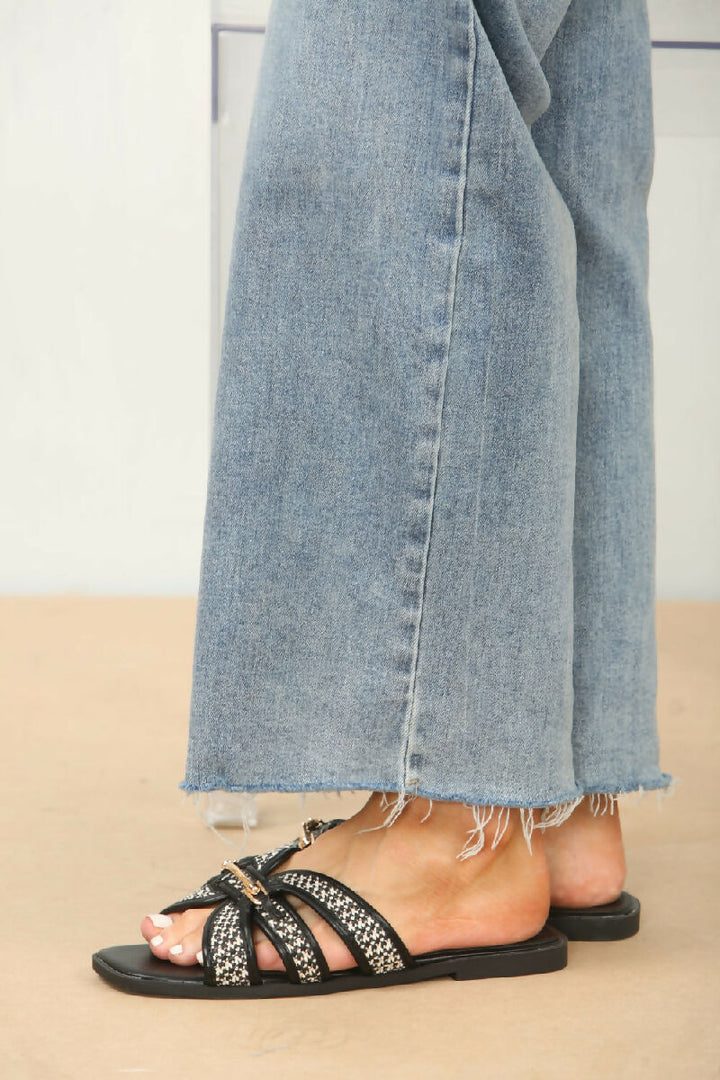 TT2BLACK_5_1000x1500