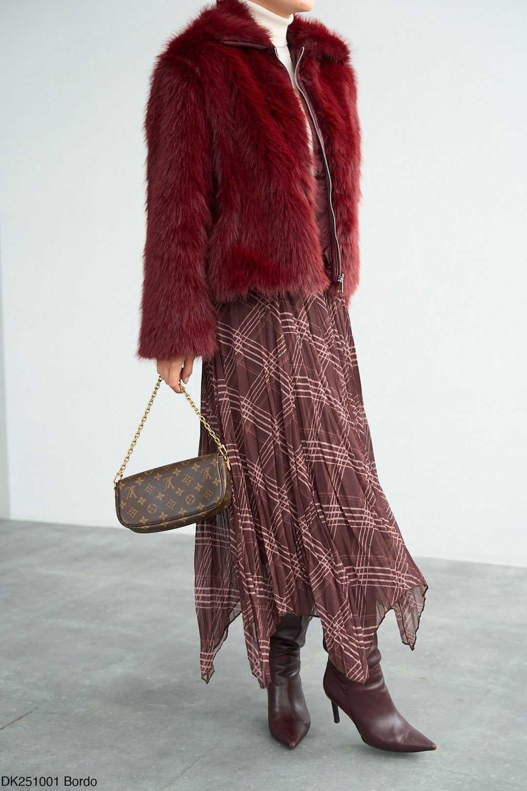 Short Faux Fur Zip Jacket – Burgundy