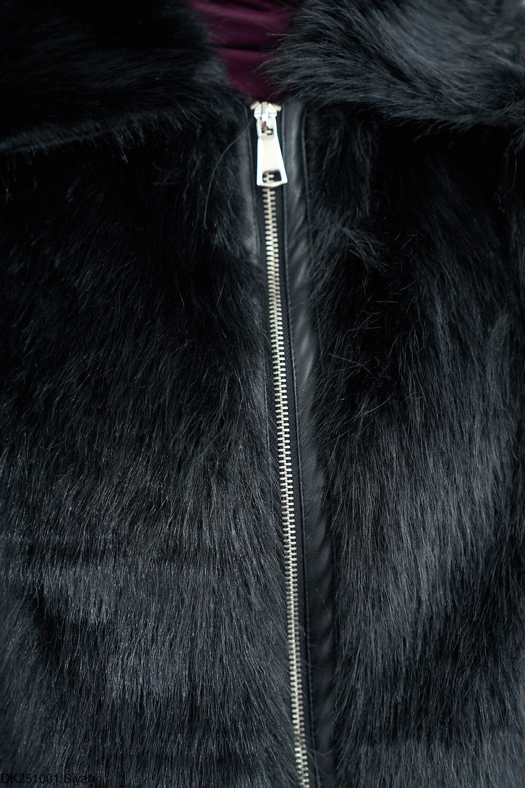 Short Faux Fur Zip Jacket – Black