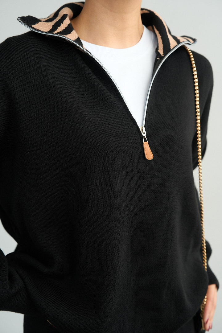 Half-Zip Relaxed Knit Jumper with Contrast Collar – Black