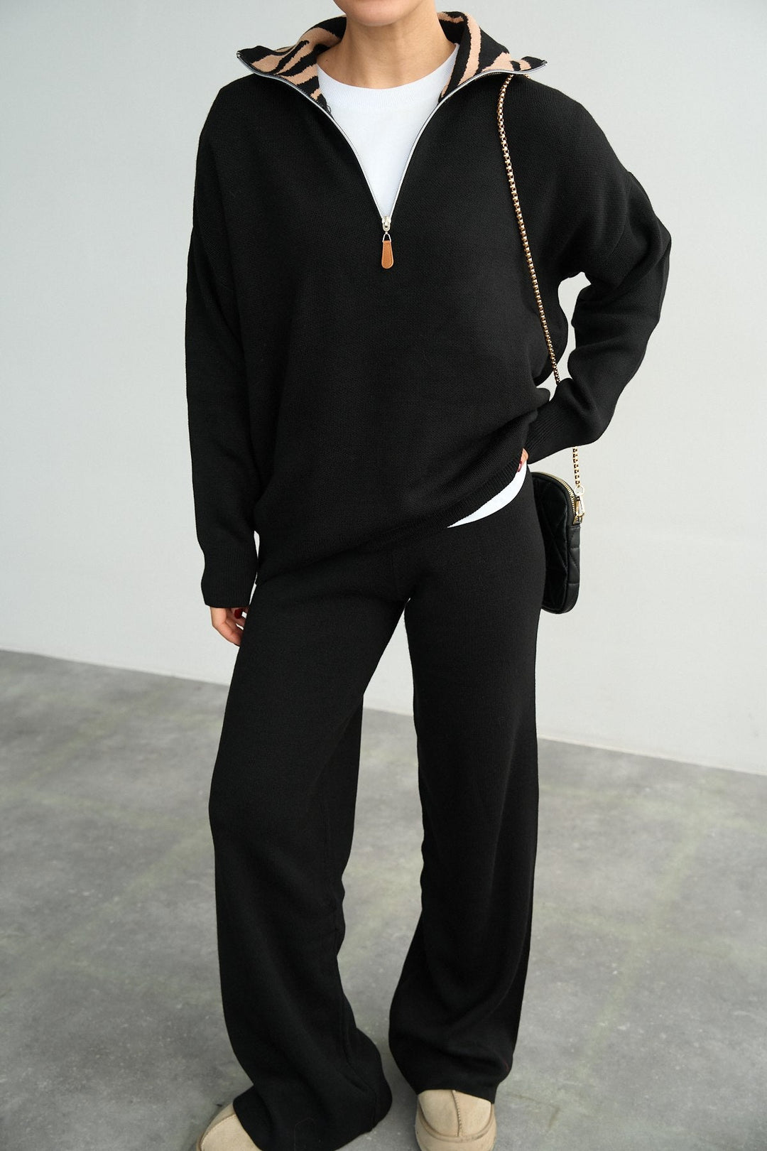 Half-Zip Relaxed Knit Jumper with Contrast Collar – Black - jqwholesale.com