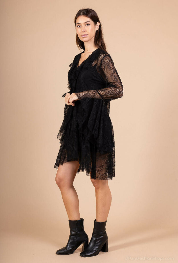 Lined Lace Mini Dress — Elegance and Subtle Sensuality