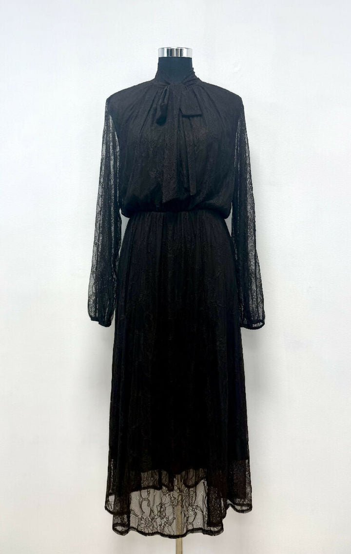 Elegant Lace Midi Dress